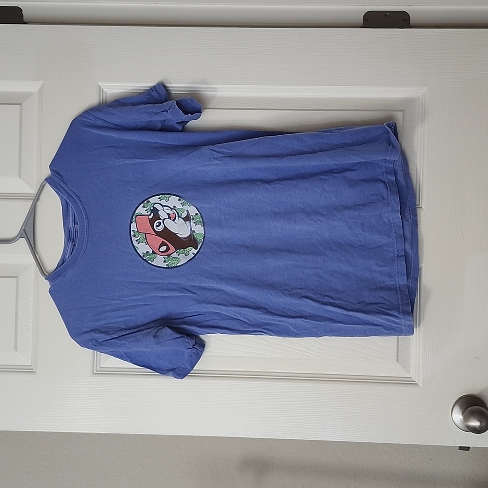 Buc-ee's small blue shirt